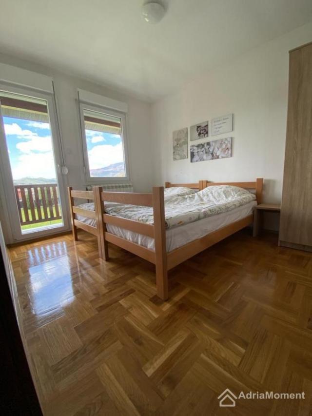 Kuća na 2 sprata u Kolašinu, Polje
