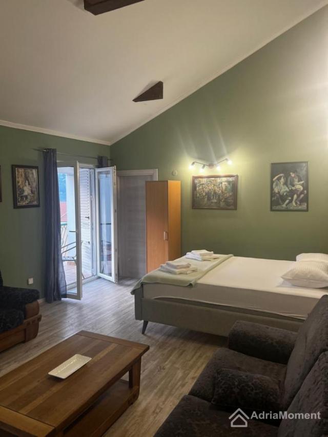 Dva moderna stana u Prčnju za iznajmljivanje