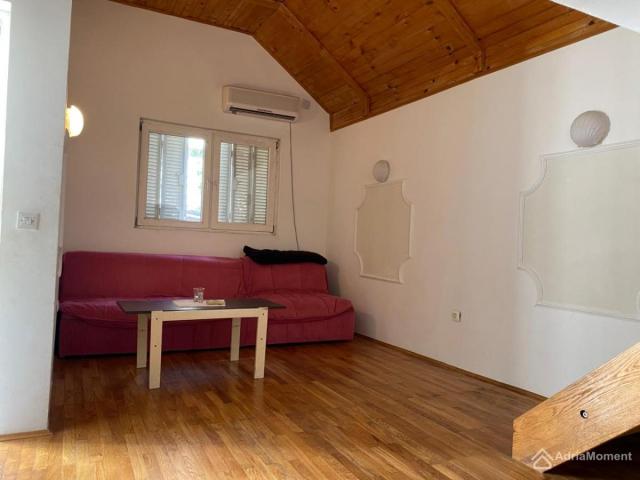 Prodaje se legalna kuća u Baru po niskoj cijeni