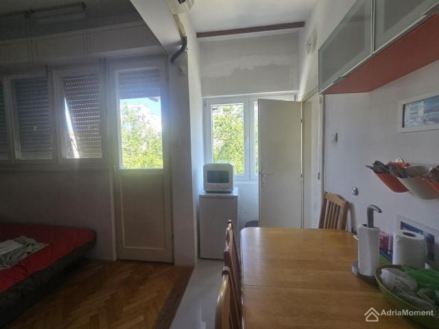 Studio 34 m2 u centru Tivta - terasa, lift