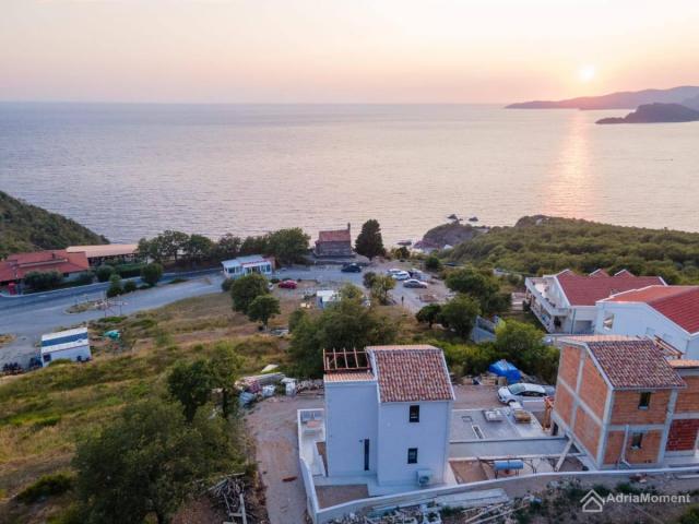 Budva Blizikuće – vila s bazenom i pogledom na more