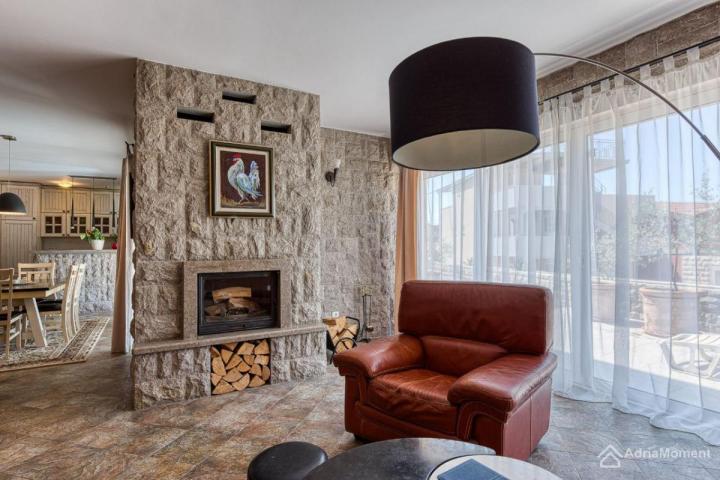Moderna vila u Bečićima (Ivanovići)