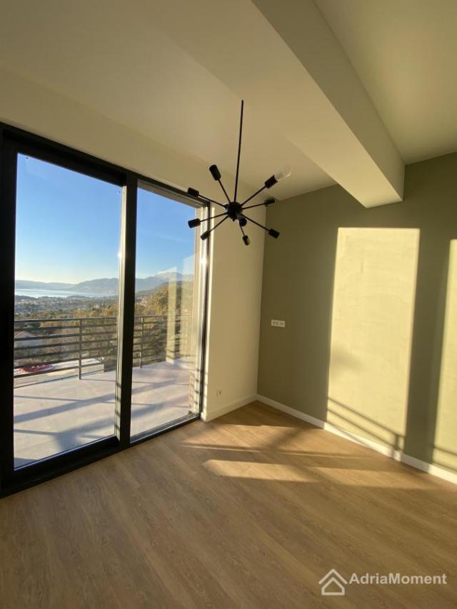 Hitna prodaja townhousa u modernom naselju - Kavac