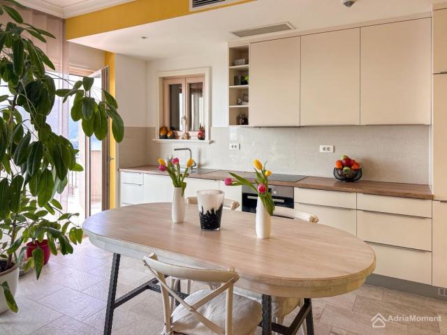 Dvosobni apartman u Marina Village Lustica Bay