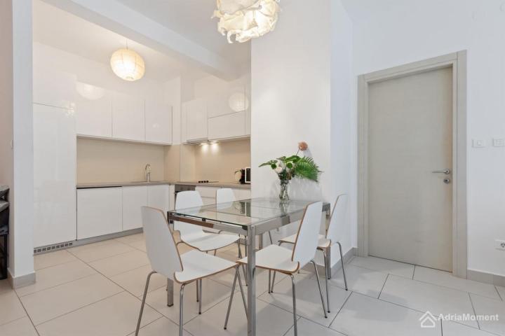 Lavender Bay - trosobni stan 97 m2 + 97 m2 terase