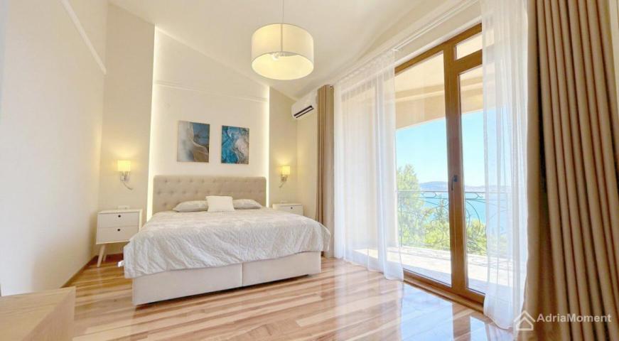 Kuća u Zelenom pojasu - s panoramskim pogledom na more