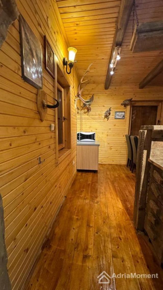 Dvije kuće u stilu chalet u Kolašinu - legalno