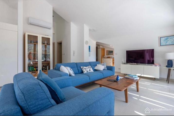 Penthouse u kompleksu Lavender Bay, Morinj