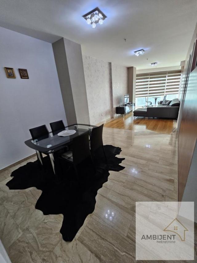 Trosoban stan 77 m², Budva