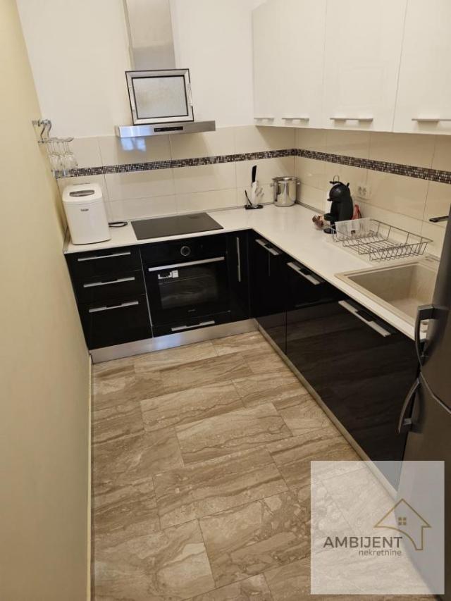 Trosoban stan 77 m², Budva