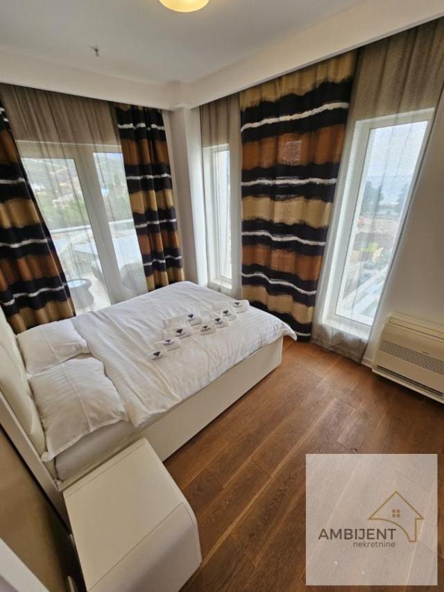 Trosoban stan 104 m², Budva