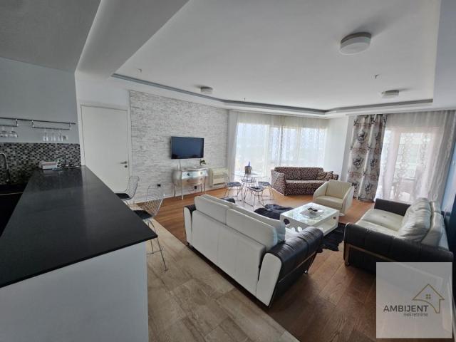 Trosoban stan 104 m², Budva