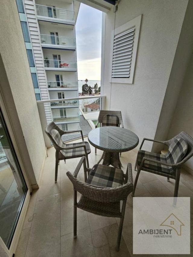Trosoban stan 77 m², Budva