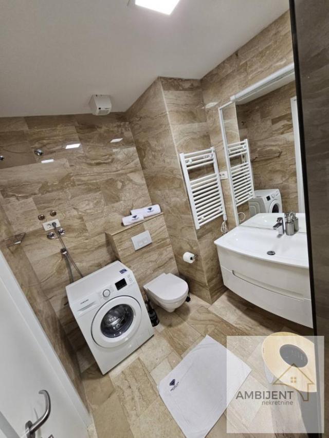 Trosoban stan 104 m², Budva
