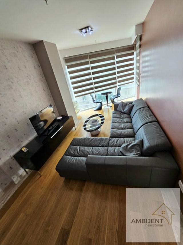 Trosoban stan 77 m², Budva