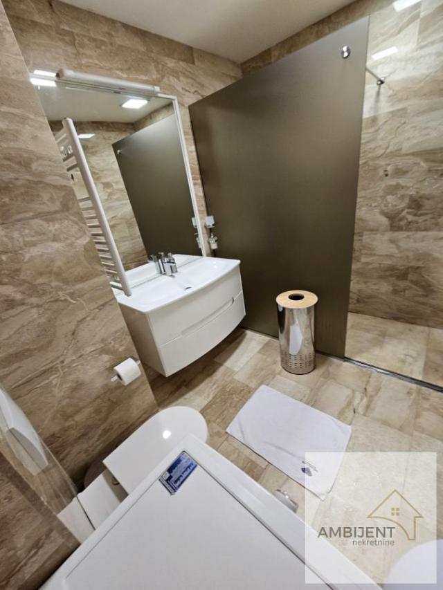 Trosoban stan 104 m², Budva