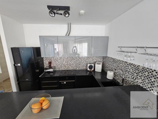 Trosoban stan 104 m², Budva