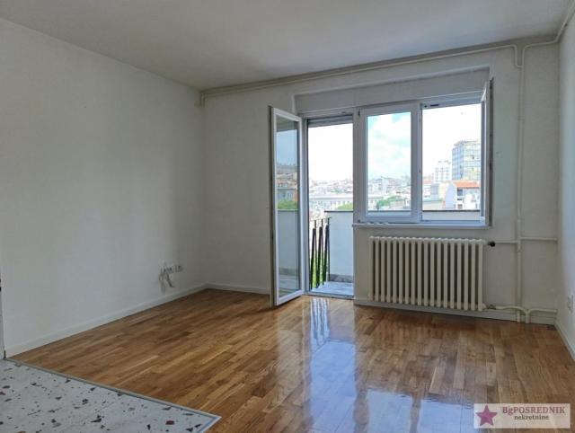 Fotografija stana 3 od 24