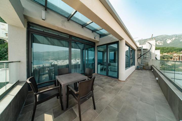 Penthouse Apartment for Sale, 127 m2 + 130 m2 Terrace, Bečići, Sea View, Garage, Rooftop Access