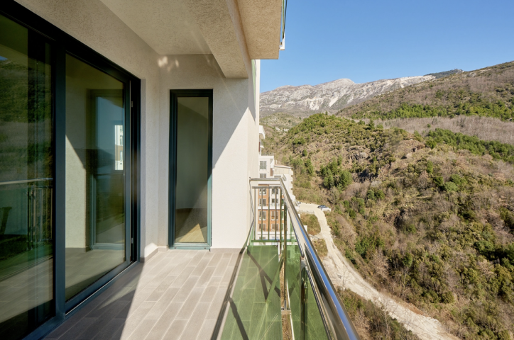 For Sale Two-bedroom apartment 63m2 with sea-view in Becici