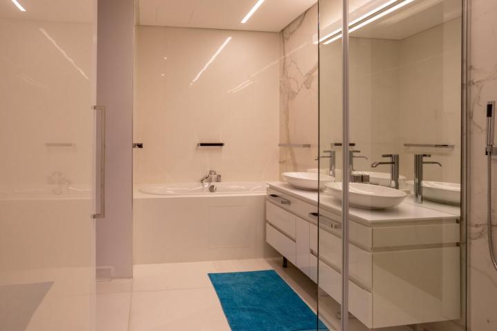 Gorgeous 2 bedroom Penthouse in Dukley Long term rent