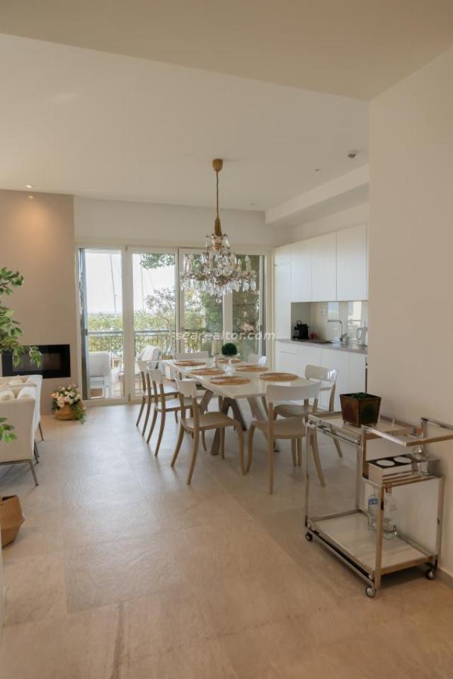 Luxurious apartment in Luštica Bay with pool and sea view