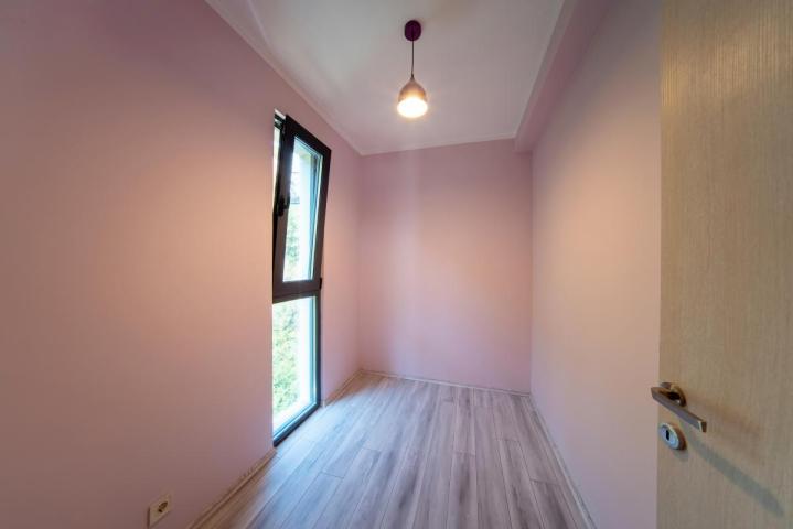 Beautiful 3-Bedroom Apartment for Sale, 130 m2 + 104 m2 Terrace, Bečići, Sea View, Parking