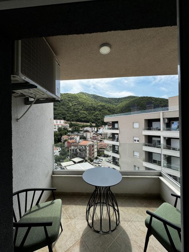 For Sale: Luxurious Spacious Penthouse 140 m2, Budva