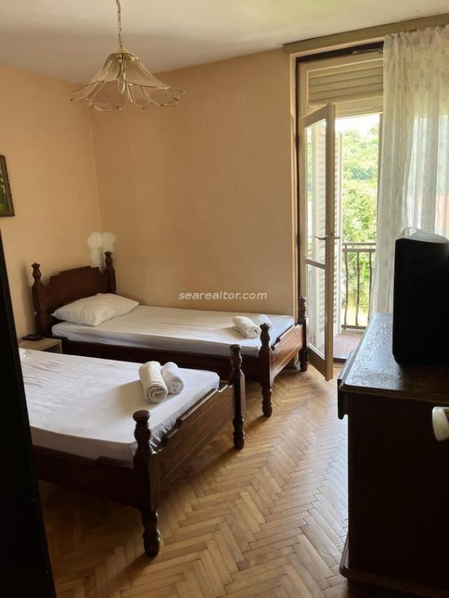Two-bedroom apartment with 4 terraces in a quiet part of the city - Herceg Novi