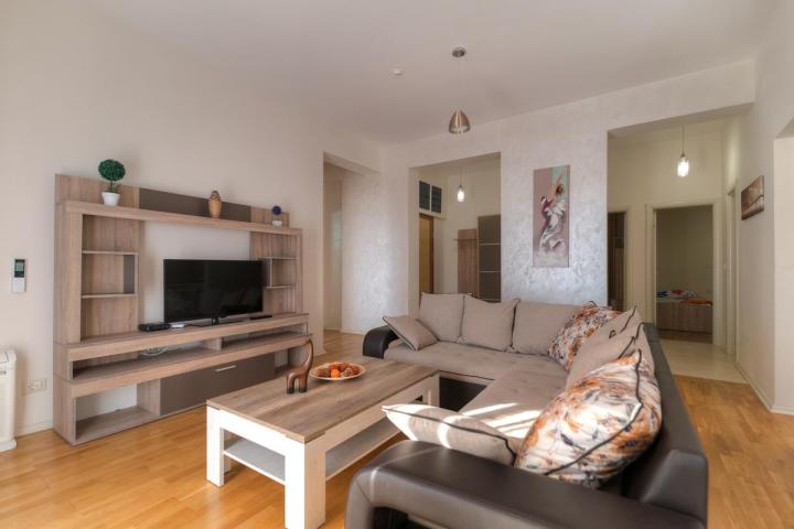 Three-Bedroom Apartment 189m2 for Sale, Sea View, Budva
