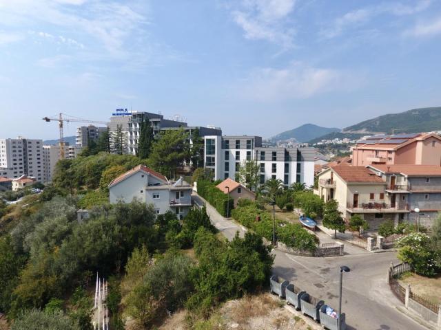 Urbanized Land for Sale, 765 m2, Bečići, Sea View, Residential Building Permit (2,000+ m2)