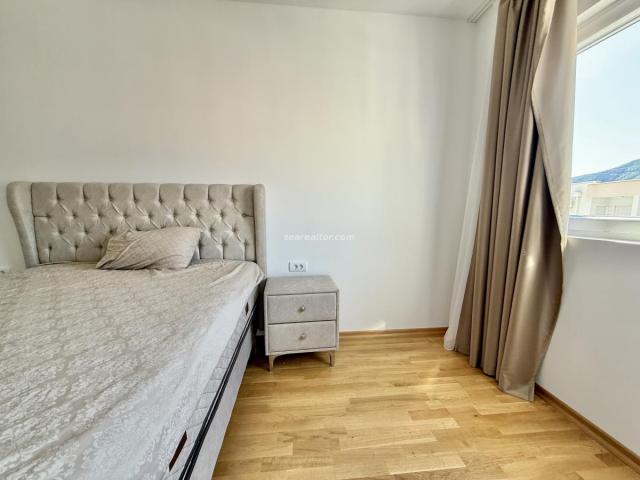One-Bedroom Apartment for Sale in Budva, Podkošljun, Sea View