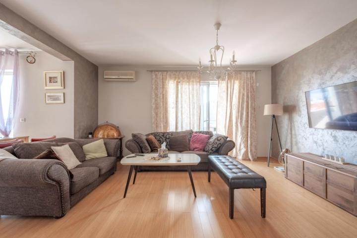 Comfortable 2 bedroom apartment with sea view in Lazi area, Budva