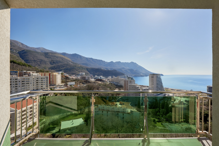 For Sale Two-bedroom apartment 63m2 with sea-view in Becici