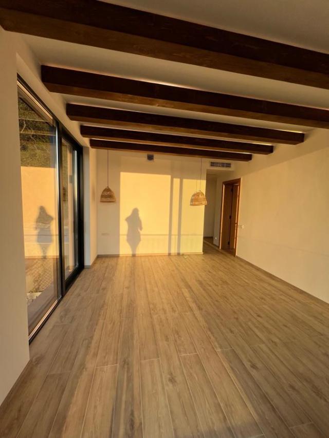 Spacious Villa in Kavac with Rooftop Pool