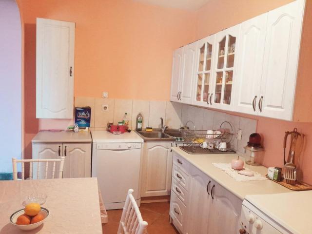 Two-room house in an ideal location, Podgorica