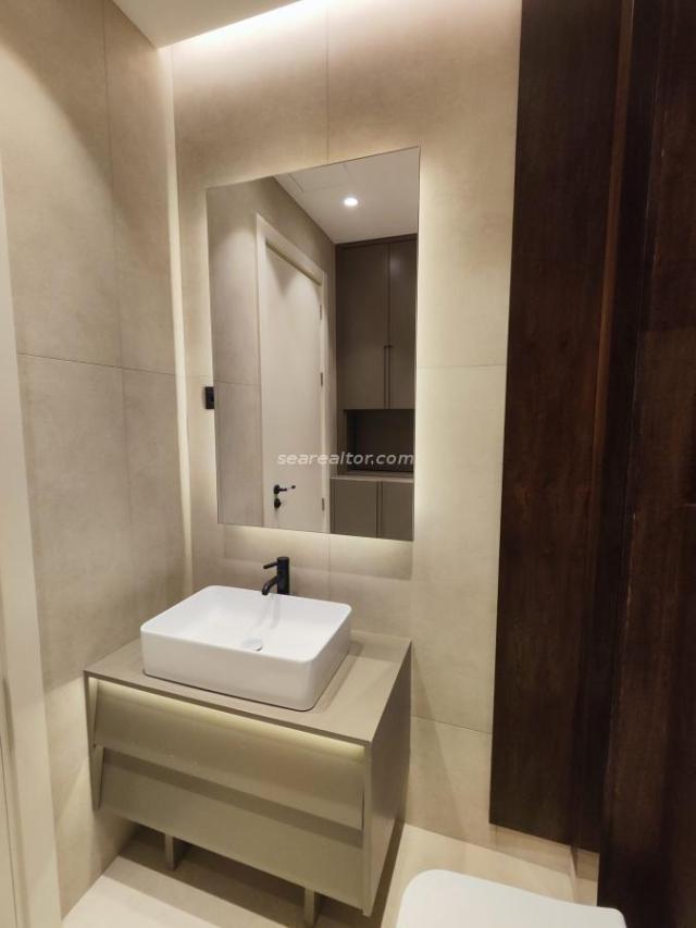 Modern Apartment in Bečići with Sea View – 190 m²