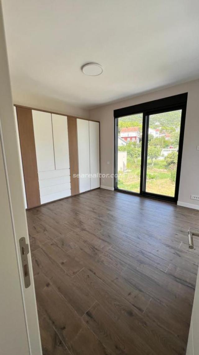 Modern villa with pool in Dumidran, Tivat