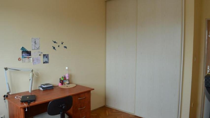 Three bedroom apartment in downtown Bar for sale, a few minutes away from the city beach. 