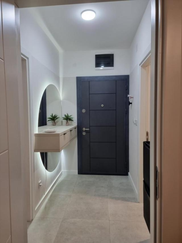 For rent: One-bedroom apartment 46 m2, Tivat