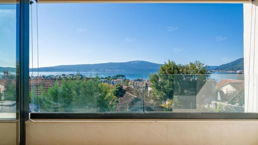 Exclusive duplex with pool and sea view - Tivat