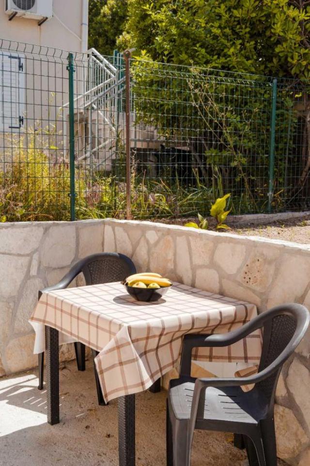 Modern 2-bedroom house in Tivat for rent