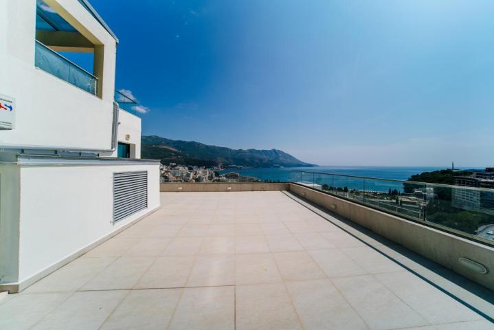 Beautiful 3-Bedroom Apartment for Sale, 130 m2 + 104 m2 Terrace, Bečići, Sea View, Parking
