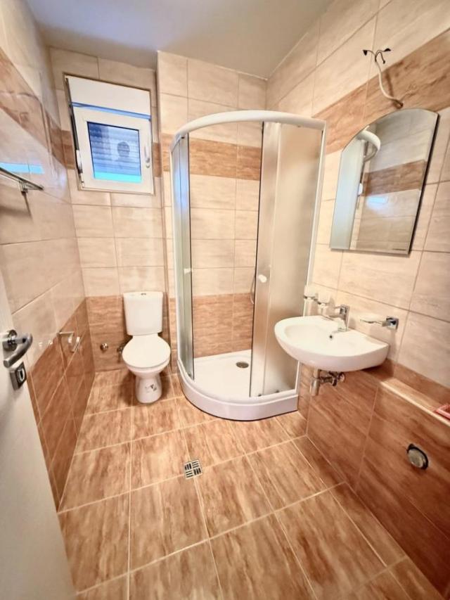 One-Bedroom Apartment in a New Building in Budva, Near the City Center – Large Terrace, New Construc