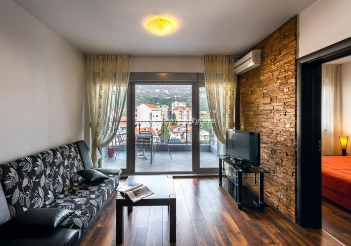 One-room appartment 53 m2 for sale in Budva, 100 m away from the sea