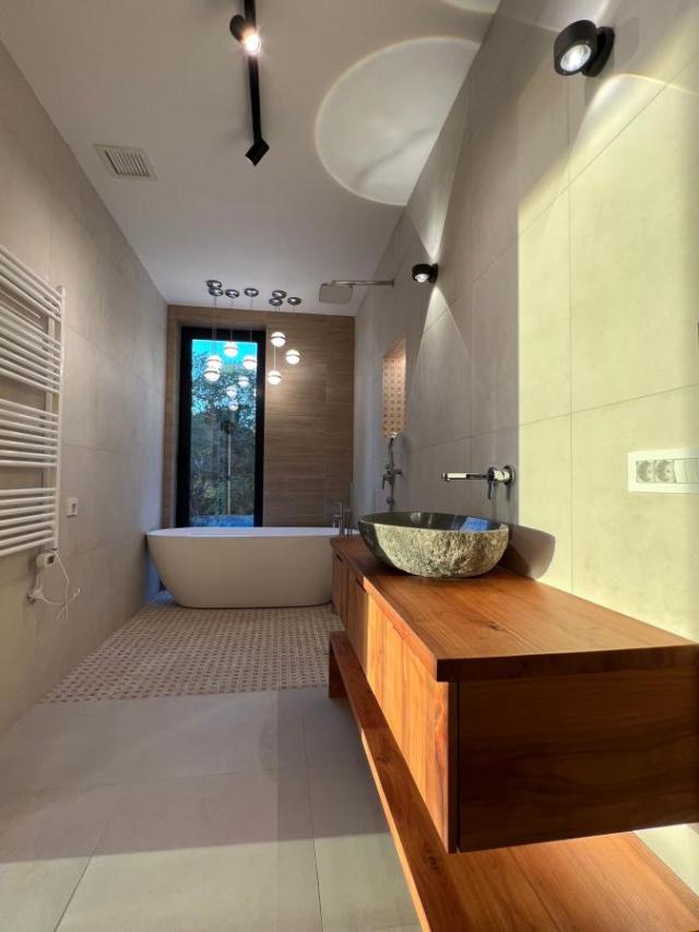 Spacious Villa in Kavac with Rooftop Pool