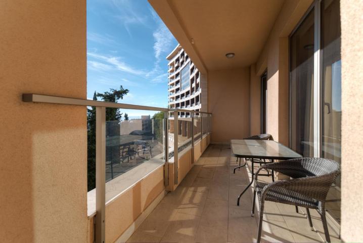 Three-Bedroom Apartment 189m2 for Sale, Sea View, Budva