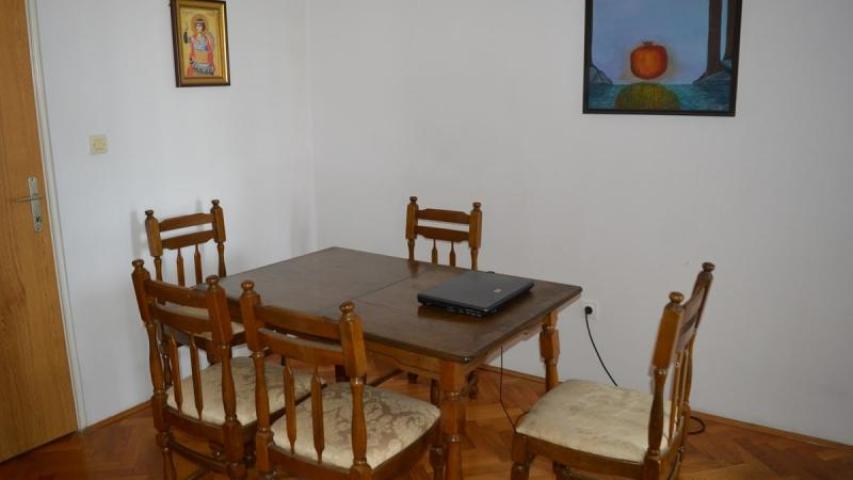 Three bedroom apartment in downtown Bar for sale, a few minutes away from the city beach. 