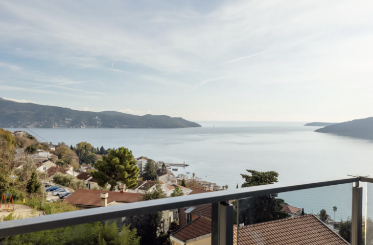 Apartment for sale with sea view - Herceg Novi, Topla