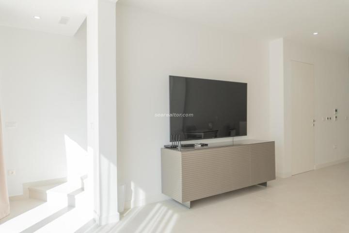 Premium Townhouse 288 m2 with Private Pool in Donja Lastva (I-2)
